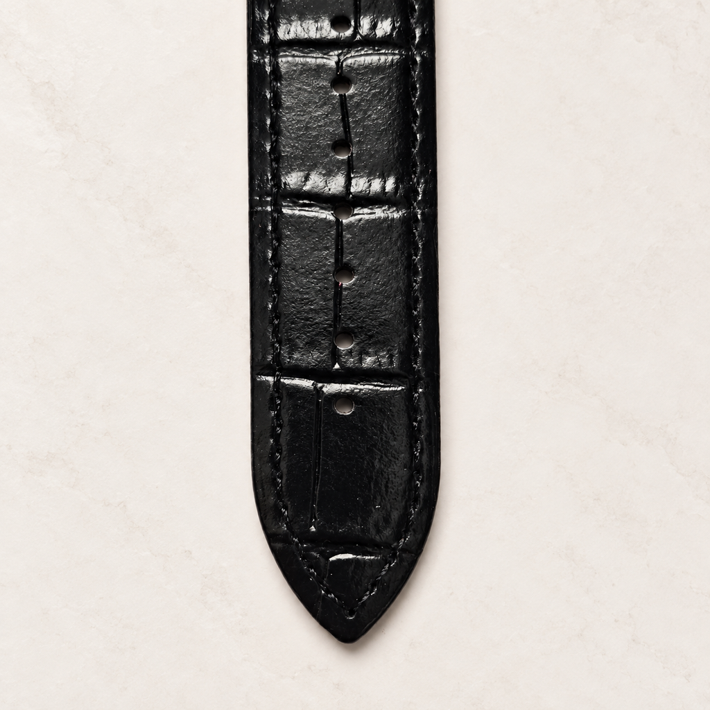 Bracelet croco noir – pointe et perforations